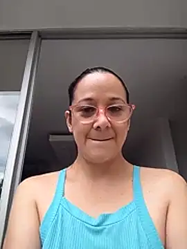 Snapshot of nicolle_milf1978 chatting on 06/06/26, 12:54 nicolle milf1978 online show from 06/06/26, 12:54