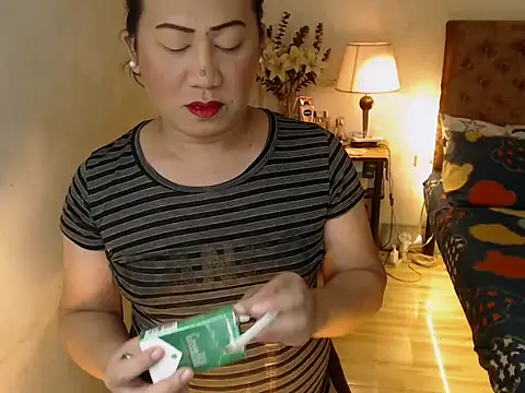 playtimesussy69 online show from 09/28/25, 12:54