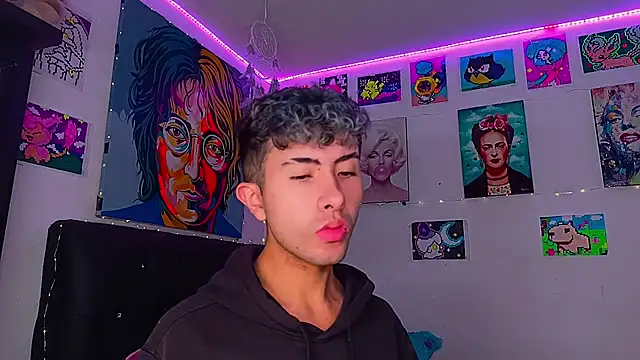 Noah Xitruxx online show from 03/08/25, 06:10