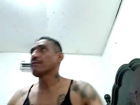 Snapshot of Innsaciable chatting on 10/27/25, 06:39 Innsaciable online show from 10/27/25, 06:39