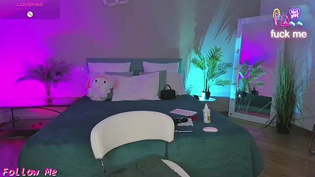 Snapshot of Lana_kitty__ chatting on 05/27/26, 02:08 Lana kitty online show from 05/27/26, 02:08
