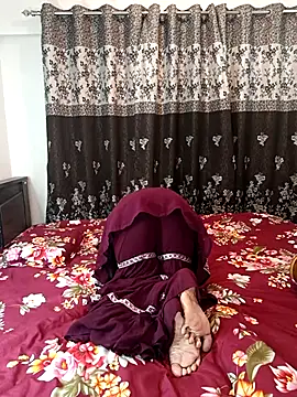 Cute-Bhavya online show from 10/08/25, 11:19