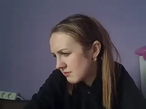 Snapshot of Milaniya261 chatting on 02/19/25, 12:00 Milaniya261 online show from 02/19/25, 12:00