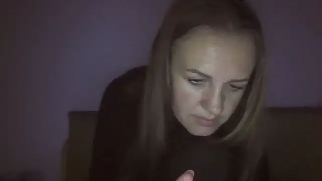 Snapshot of Milaniya261 chatting on 09/15/25, 12:32 Milaniya261 online show from 09/15/25, 12:32