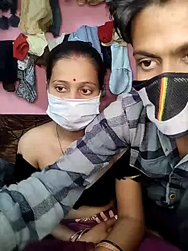 Snapshot of riyagupta5 chatting on 11/17/25, 10:32 riyagupta5 online show from 11/17/25, 10:32