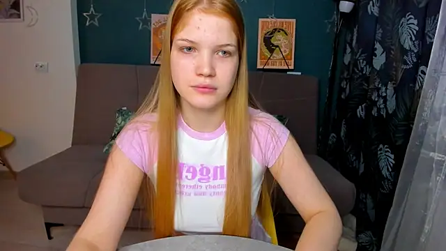 Snapshot of Xloe_Queen chatting on 12/11/24, 11:51 Xloe Queen online show from 12/11/24, 11:51