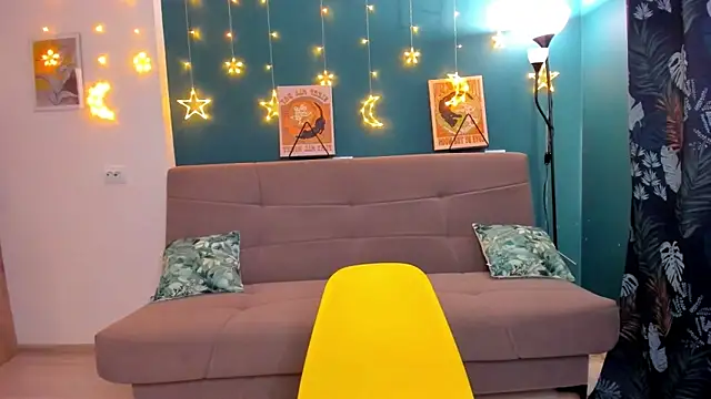 Snapshot of Xloe_Queen chatting on 01/25/25, 11:13 Xloe Queen online show from 01/25/25, 11:13