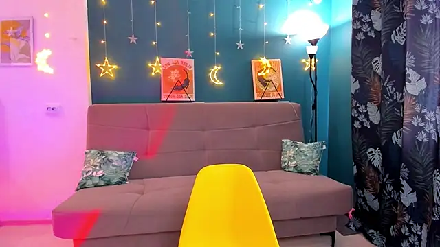 Snapshot of Xloe_Queen chatting on 02/11/25, 09:20 Xloe Queen online show from 02/11/25, 09:20