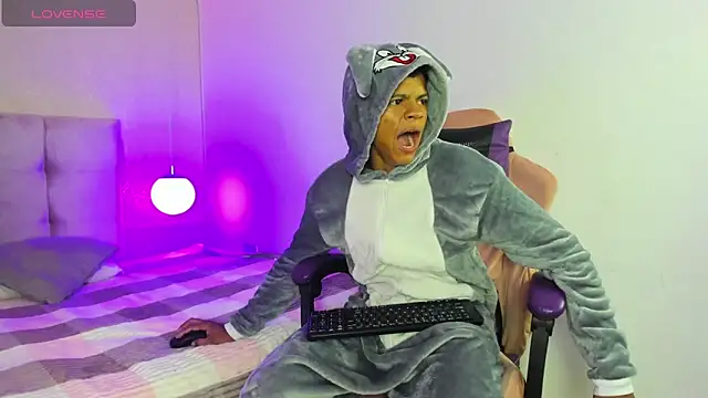 Jeffry wolvess online show from 03/19/25, 03:41