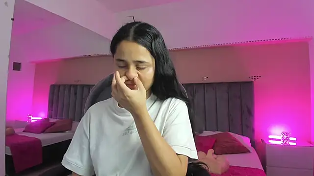 Giselle Roldan online show from 04/10/26, 02:44