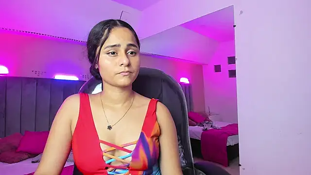 Snapshot of Giselle_Roldan chatting on 06/06/26, 04:17 Giselle Roldan online show from 06/06/26, 04:17