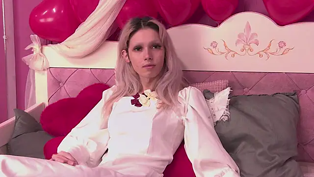 Snapshot of PamelamyDreamys chatting on 02/12/25, 10:35 PamelamyDreamys online show from 02/12/25, 10:35