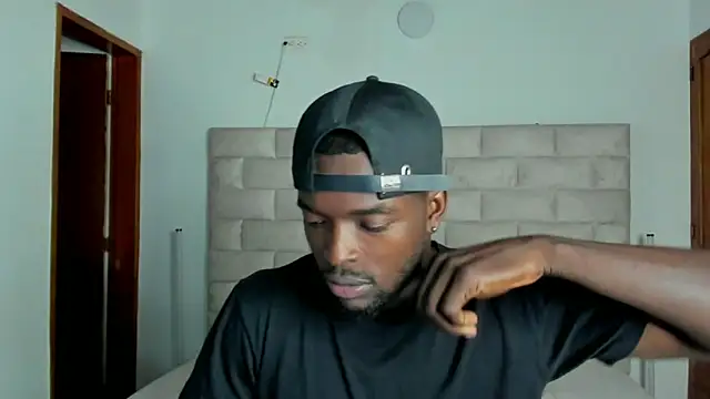 Dylan Taylor online show from 02/14/26, 03:58