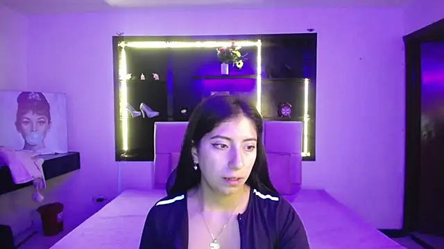 Angela Diaz  online show from 01/31/25, 11:03