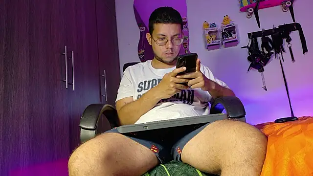 Nymphobuddies online show from 03/17/26, 06:33