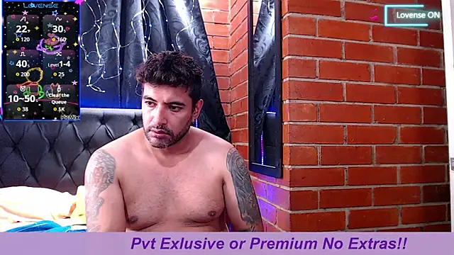 Snapshot of natha_n_andy_anki chatting on 06/11/26, 03:43 natha n andy anki online show from 06/11/26, 03:43