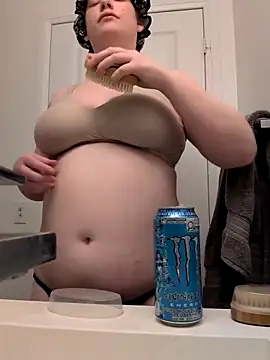 Twitchtheclownn online show from 02/23/26, 07:55