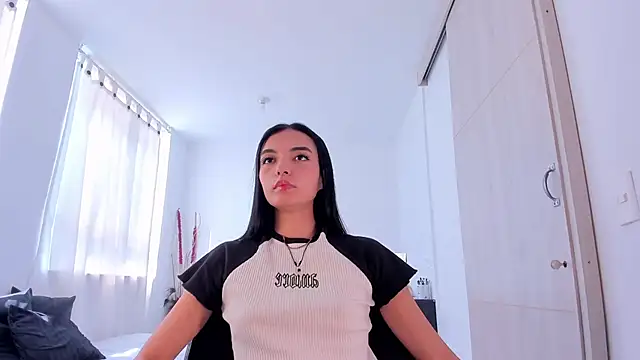 AnabelWolf online show from 01/16/25, 08:03