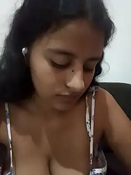 Snapshot of Babydol18_ chatting on 01/12/25, 12:39 Babydol18  online show from 01/12/25, 12:39
