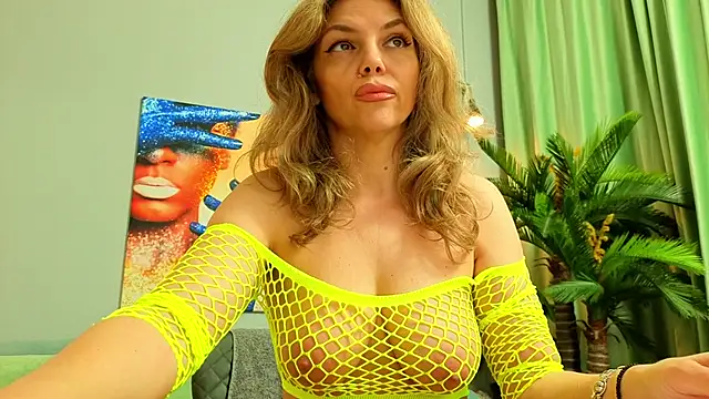 EvySmithXXX online show from 06/05/26, 06:31