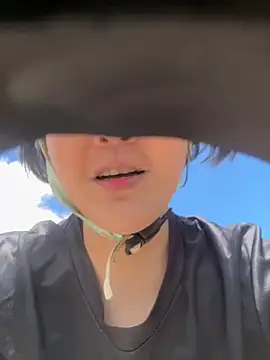 Snapshot of Misstaiwan@xh chatting on 11/15/25, 09:43 Misstaiwanxh online show from 11/15/25, 09:43