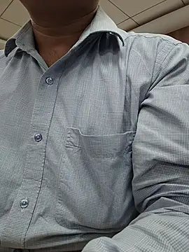 samee00721 online show from 04/17/26, 07:55