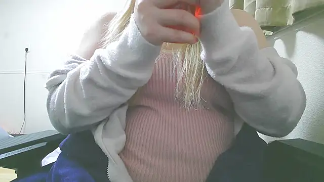 Remi official online show from 12/04/25, 10:13