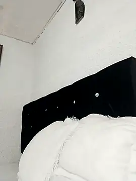 ElizabethWeil online show from 04/08/26, 02:28