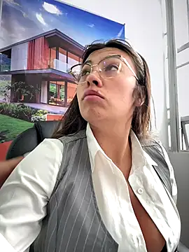 LIZ-06  online show from 12/02/25, 01:28