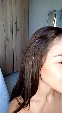 sofiaVelez01 online show from 12/18/24, 07:19