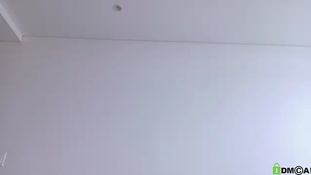 Snapshot of lia__Suummer chatting on 10/04/25, 03:32 lia  Suummer online show from 10/04/25, 03:32