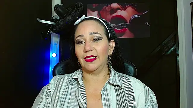 Snapshot of ashleylove_prg chatting on 02/13/25, 03:29 ashleylove prg online show from 02/13/25, 03:29