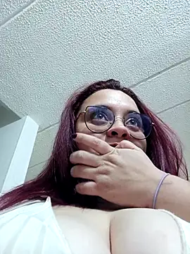 CURVY-HORNY online show from 05/01/26, 10:36