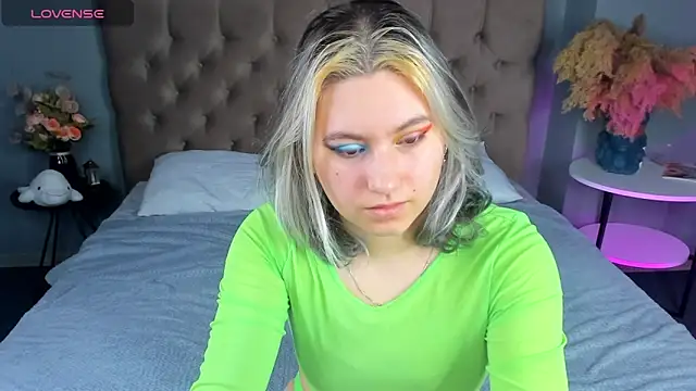 Snapshot of Bonni_Meiz chatting on 01/11/25, 10:08 Bonni Meiz online show from 01/11/25, 10:08