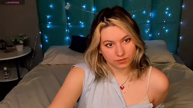 Snapshot of Bonni_Meiz chatting on 02/09/25, 10:09 Bonni Meiz online show from 02/09/25, 10:09