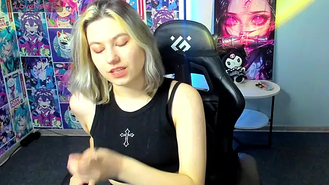 Snapshot of Bonni_Meiz chatting on 02/19/25, 07:28 Bonni Meiz online show from 02/19/25, 07:28