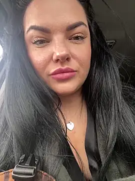 Amie Hill online show from 11/12/25, 08:15