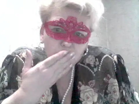 Lisa Suzie online show from 12/29/24, 09:28