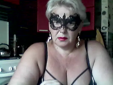 Snapshot of Lisa_Suzie chatting on 06/26/26, 08:52 Lisa Suzie online show from 06/26/26, 08:52