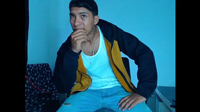 maximo vega newv online show from 12/14/24, 01:38