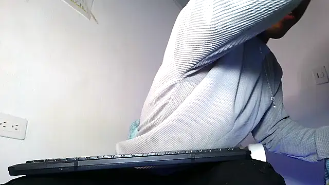 maximo vega newv online show from 03/08/26, 06:01