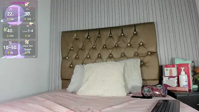 Snapshot of candymery chatting on 10/03/25, 07:00 candymery online show from 10/03/25, 07:00