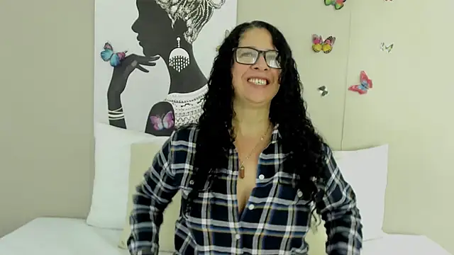 Snapshot of Adelesmithh chatting on 12/02/25, 11:37 Adelesmithh online show from 12/02/25, 11:37
