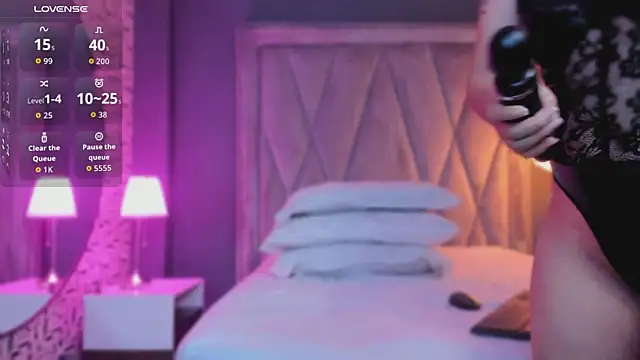 Pamela Johnsonn online show from 12/14/25, 11:15