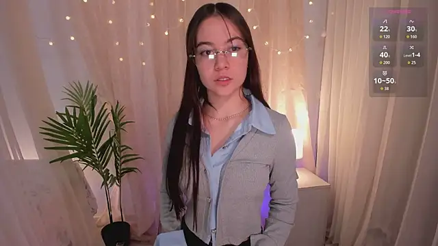 Lia Sweett  online show from 03/03/26, 04:13