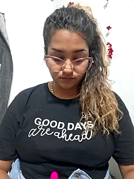 BrendaGirs online show from 09/29/25, 03:33