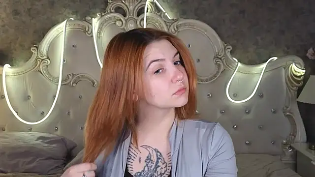Melanie Stoun online show from 10/19/25, 09:43