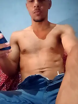 Snapshot of Paunoseucuzao chatting on 12/04/25, 01:42 Paunoseucuzao online show from 12/04/25, 01:42