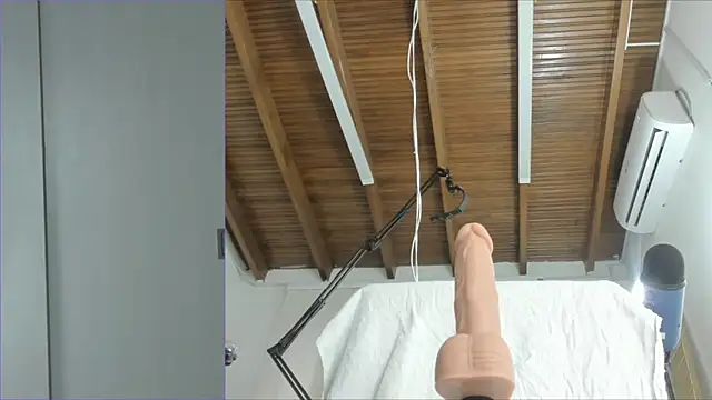 Lucy carter  online show from 10/28/25, 03:04