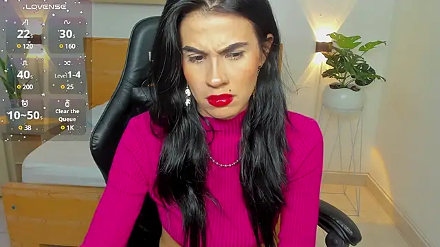 Snapshot of stephanya_ chatting on 02/15/25, 10:21 stephanya online show from 02/15/25, 10:21
